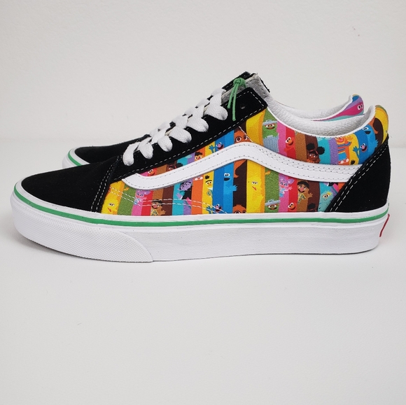 Vans x Sesame Street Old Skool Sneakers LE Rainbow Stripes 6.5 Women (5 Men) - Picture 6 of 13